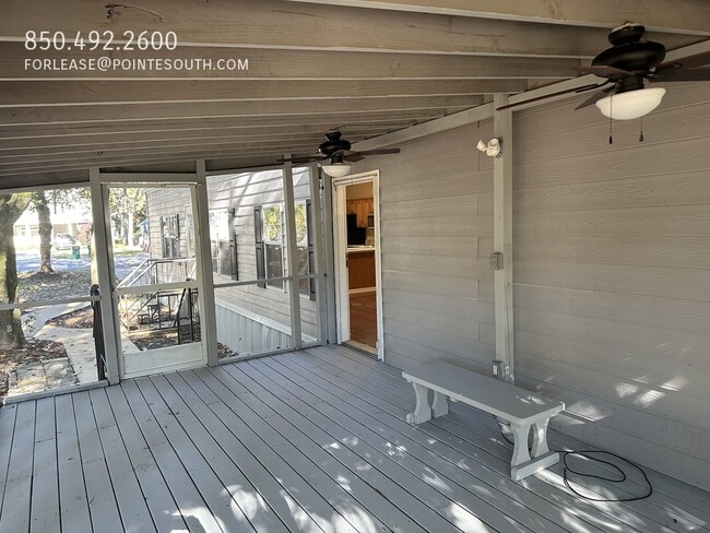 Building Photo - 832 Cross St