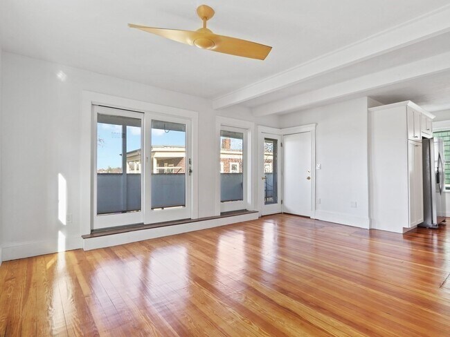 Building Photo - 153 Walden St