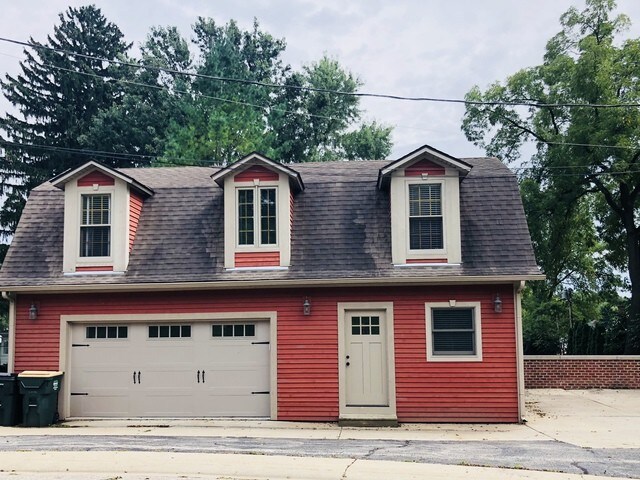 Foto del edificio - 4418 N Riverdale Dr