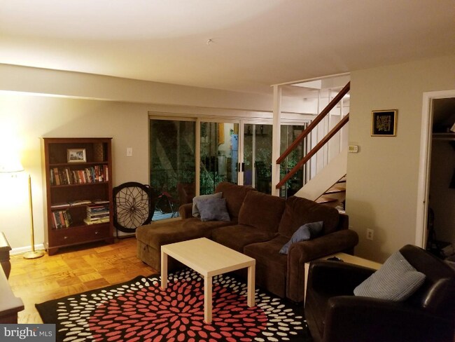 Foto del edificio - 8614 Manchester Rd