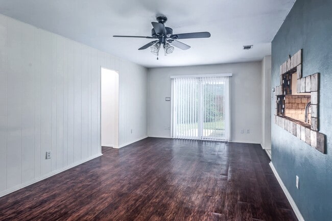 Building Photo - 1703 Wagon Gap Dr