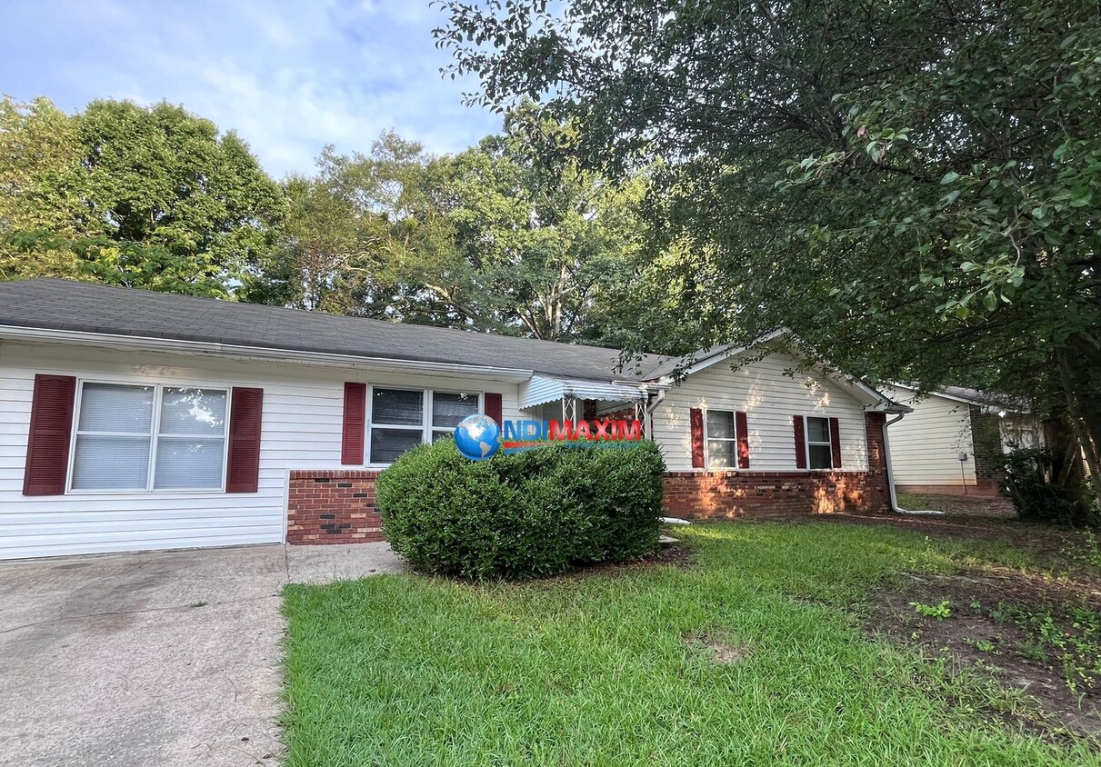 Primary Photo - Well-kept ranch house in Morrow