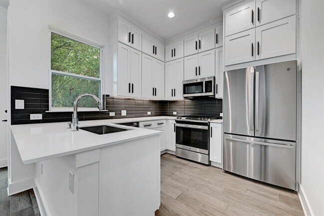 Foto del edificio - 2308 Maxwell Ln