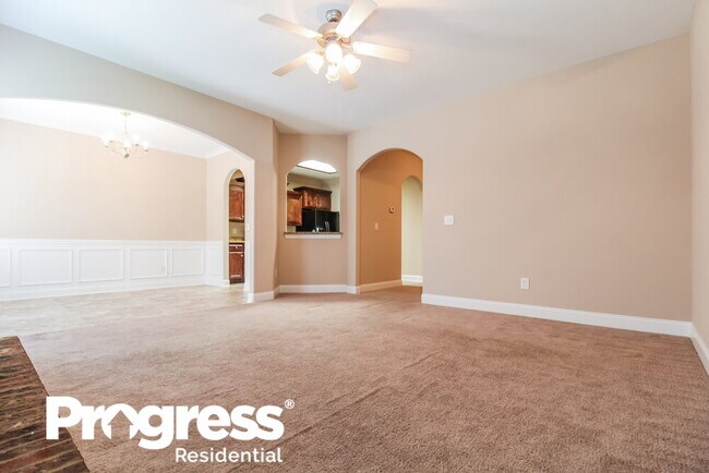 Building Photo - 2100 Lily Valley Dr
