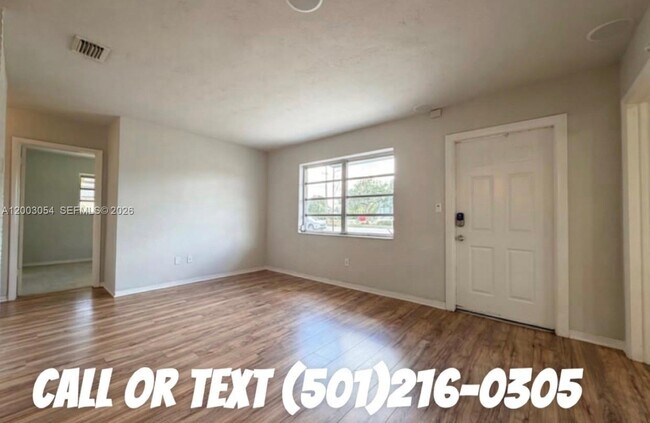 Building Photo - 5925 SW 27th St