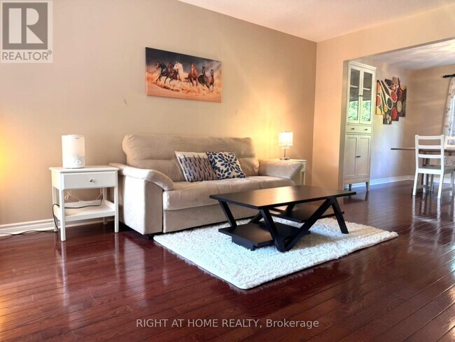 Building Photo - 155 Springwater Dr