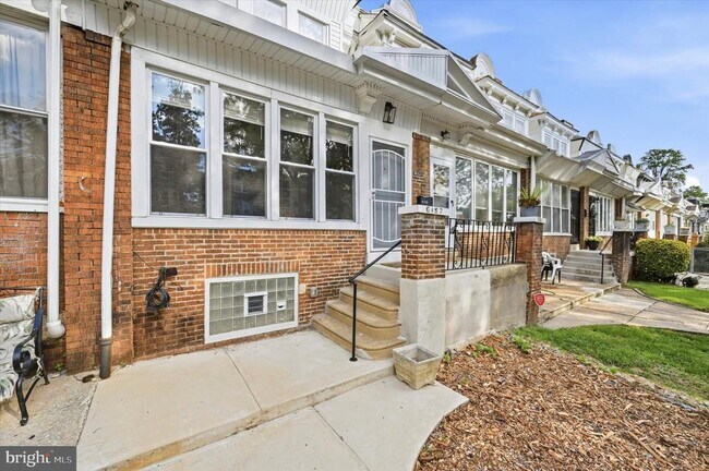 Building Photo - 6157 Lebanon Ave