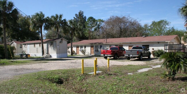 Foto del edificio - 10101 Midway St
