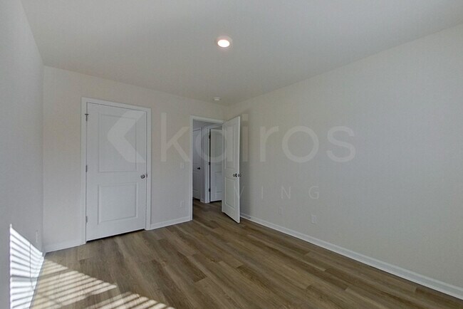 Foto del edificio - 117 Overstreet Way