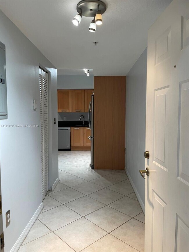 Foto del edificio - 2630 SW 28th St