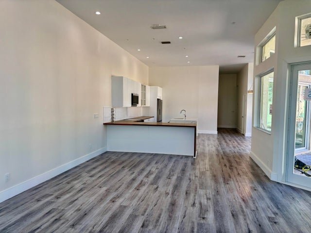 Foto del edificio - 5865 NW 125th Ave