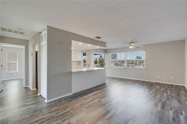 Foto del edificio - 429 SW 47th Terrace