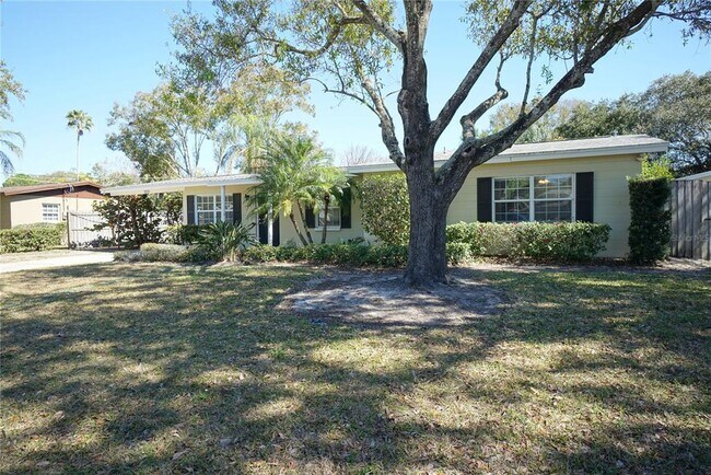 Building Photo - 3213 W Leila Ave