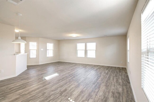 Foto del edificio - 4136 Twinleaf Dr