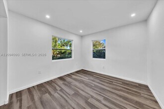 Building Photo - 535 NW 23rd Ave