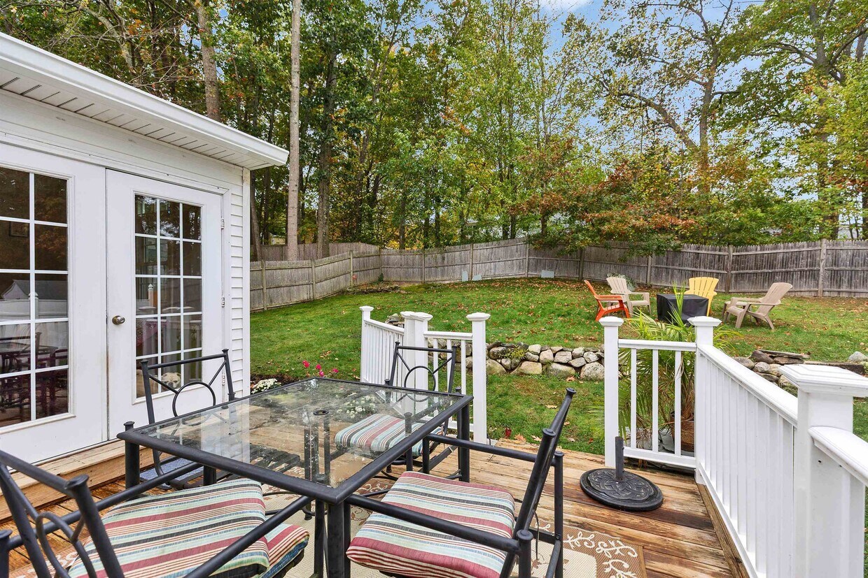 Foto principal - 52 Jonathan Ln