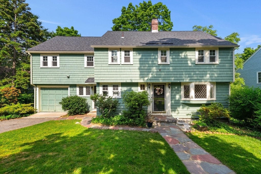 Primary Photo - 17 Hillside Ave