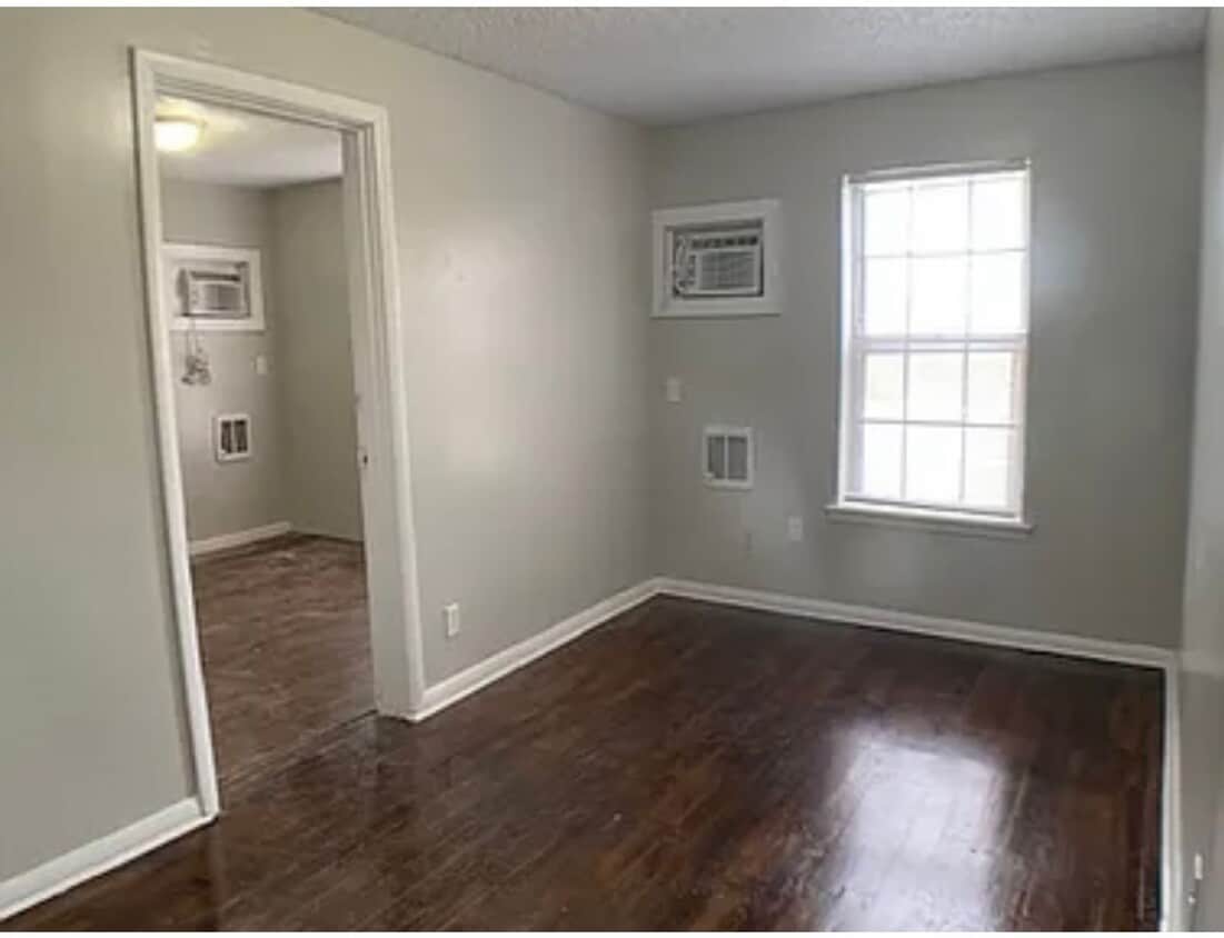 Primary Photo - 4 bed 2 bath OKC