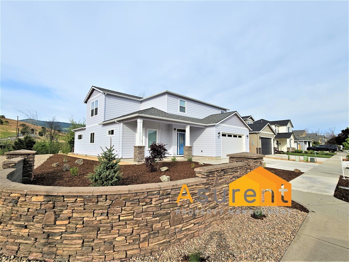 Primary Photo - 352 Willow Springs Dr