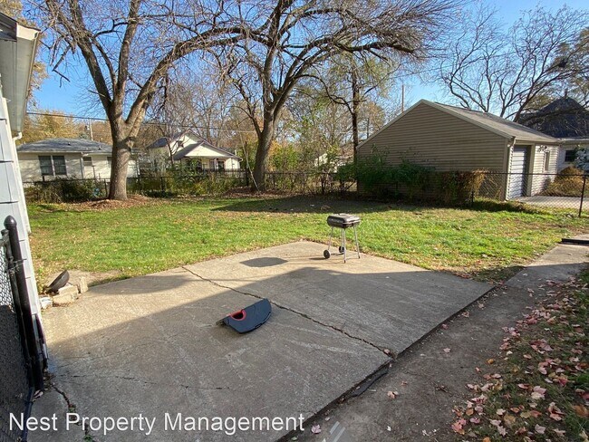 Building Photo - 3 br, 2 bath House - 936 S Van Buren St