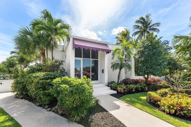 Foto del edificio - 811 Palm Trail