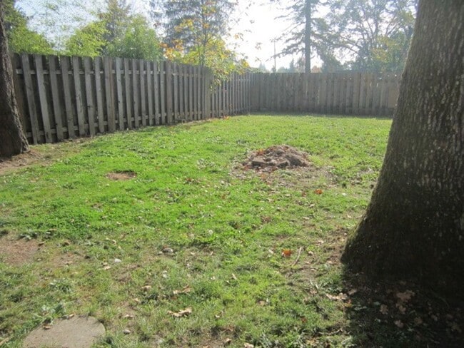 Building Photo - 4630 SW 185th Ave