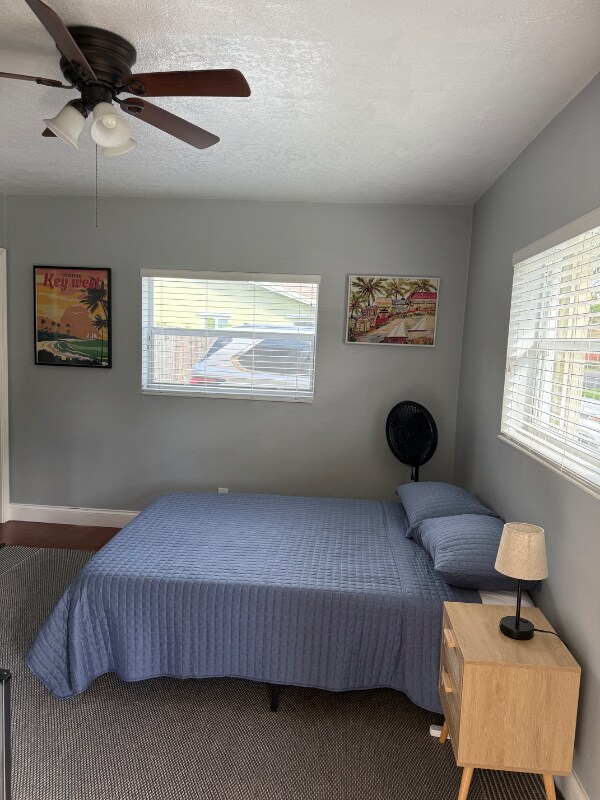 Foto del edificio - 2419 NE 2nd Ave