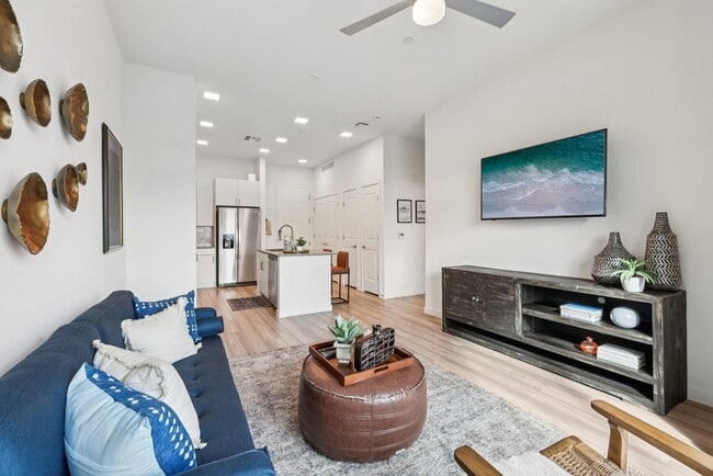 Building Photo - Coya