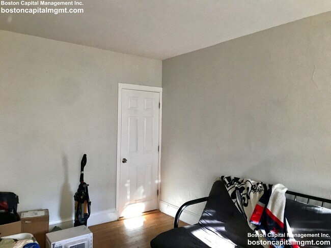 Foto del edificio - 76 Linden St