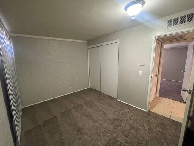 Foto del edificio - 3 BEDROOM 2 BATHROOM HOME!!