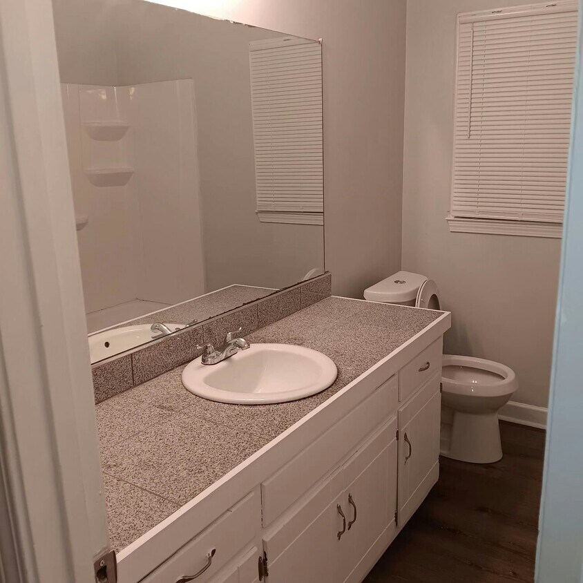 Foto del edificio - 9245 Cedar Ridge Dr NW