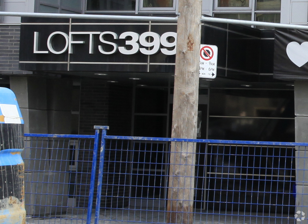 Lobby Photo - Lofts 399