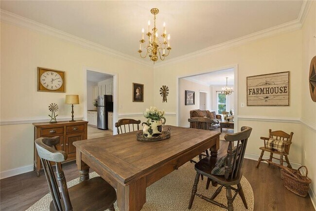 Foto del edificio - 219 Deerhill Dr