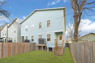 Building Photo - 1405 E 33rd St