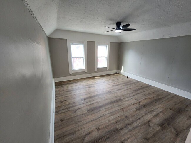 Foto del edificio - 3193 W 50th St