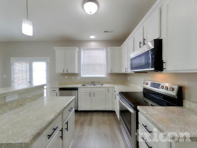 Building Photo - 5330 Himalayan Dr