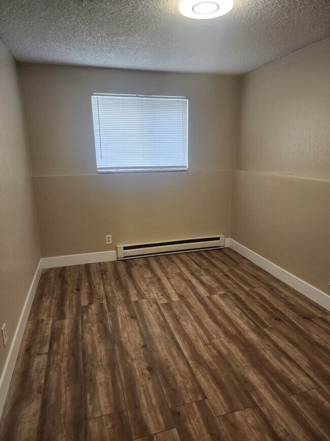 Foto del edificio - 2808 E Everett Ave