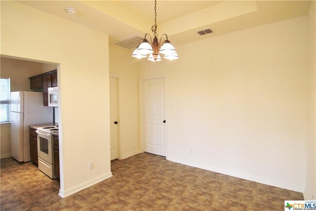 Foto del edificio - 1270 Hillcrest Dr