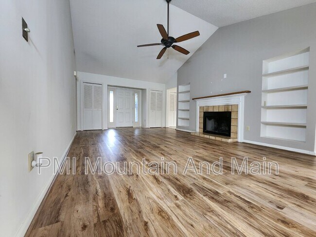 Building Photo - 21 Cedarcliff Cir