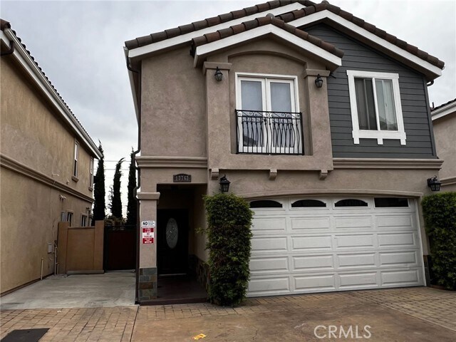 Building Photo - 13762 Cordary Ave