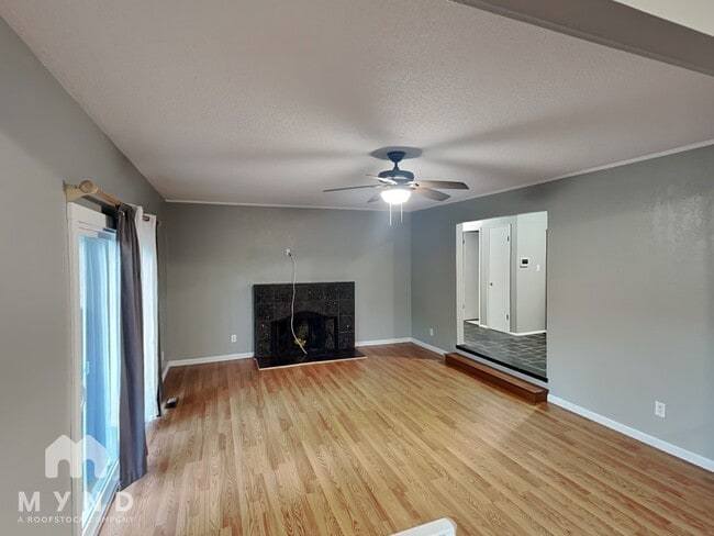 Building Photo - 4730 Sequoyah Rd