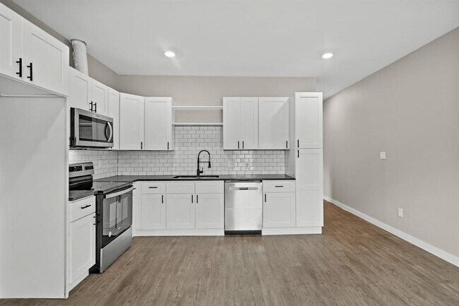 Building Photo - 1644 County Rd 180