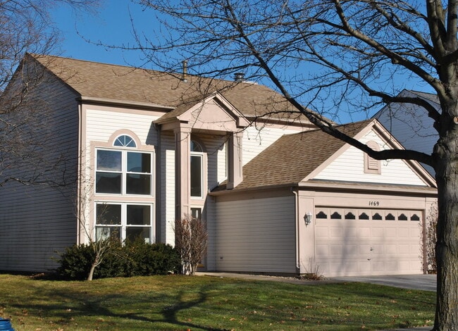 Building Photo - 1469 Braymore Cir E