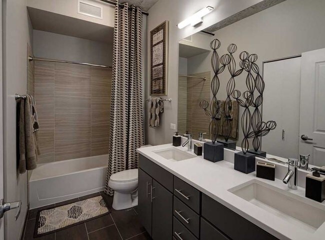 Foto del edificio - 844 N Clark St