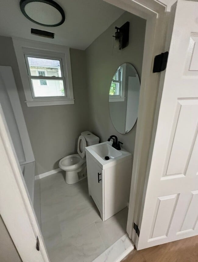 Photo - 34 S Main St Apartment