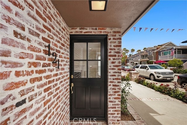 Building Photo - 121 Topaz Ave