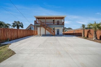 Building Photo - 5805 Hilltop Ave