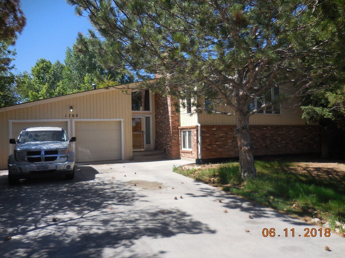 Foto principal - 1702 W Hill Rd