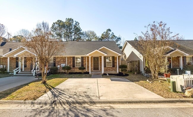 Foto del edificio - 638 Goodale Ln