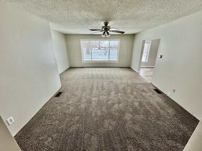 Foto del edificio - 30556 Lanan Rd